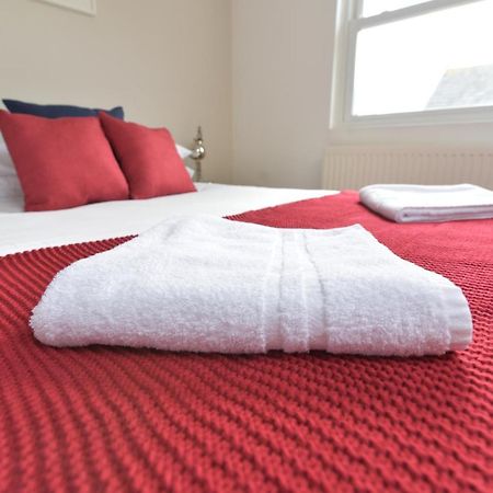 Beach Central With Allocated Parking And Patio Brighton Екстериор снимка