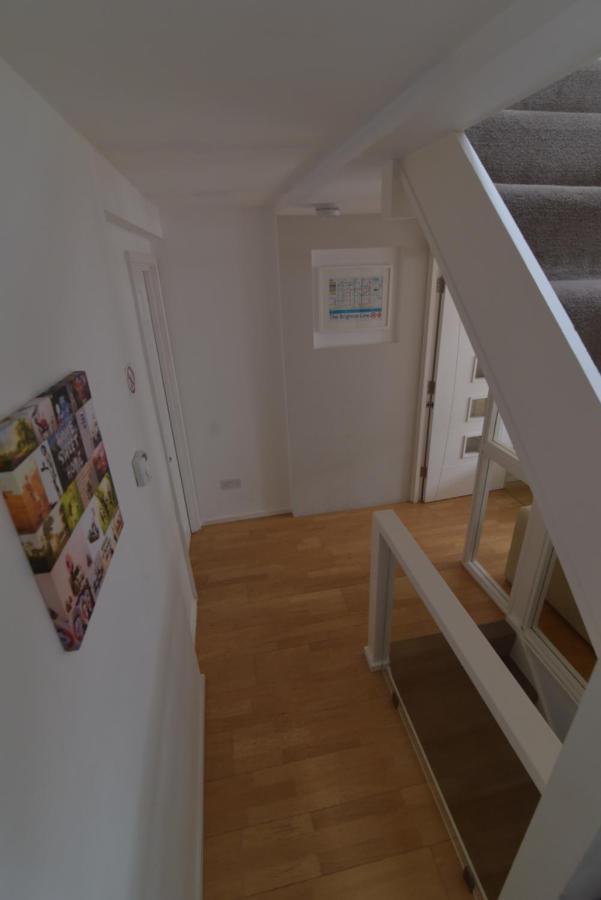 Beach Central With Allocated Parking And Patio Brighton Екстериор снимка