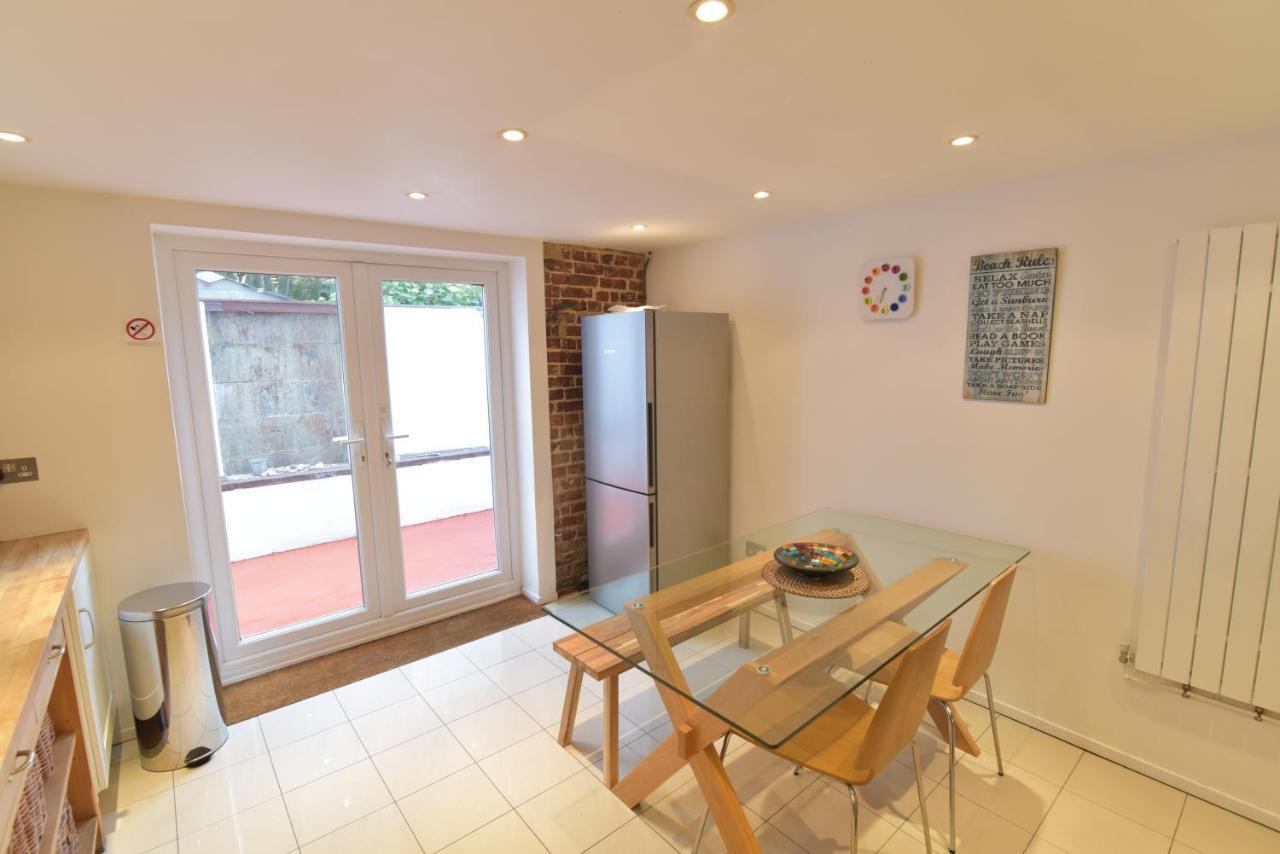 Beach Central With Allocated Parking And Patio Brighton Екстериор снимка